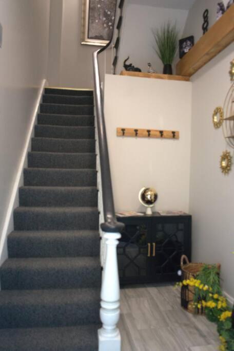 Breeze On Monmouth Appartement Newport Buitenkant foto