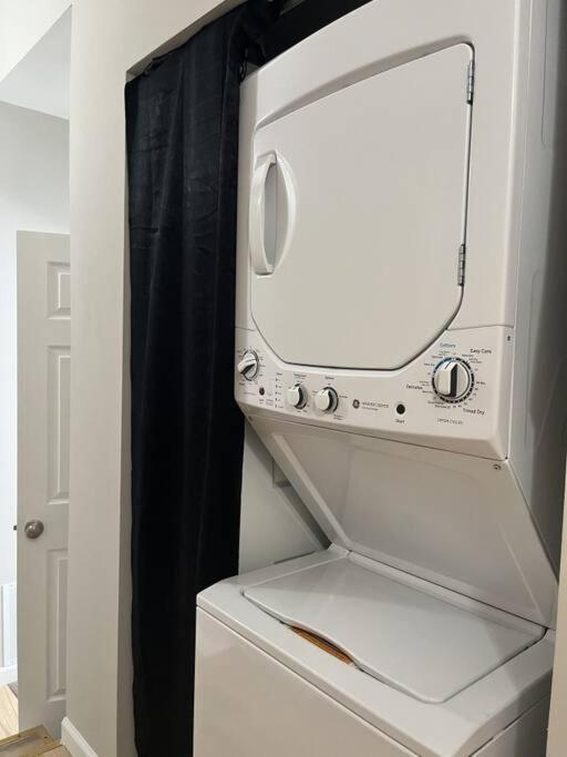 Breeze On Monmouth Appartement Newport Buitenkant foto