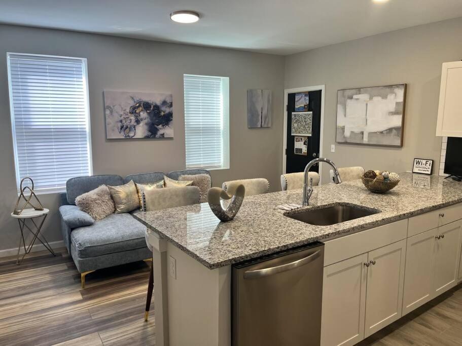 Breeze On Monmouth Appartement Newport Buitenkant foto